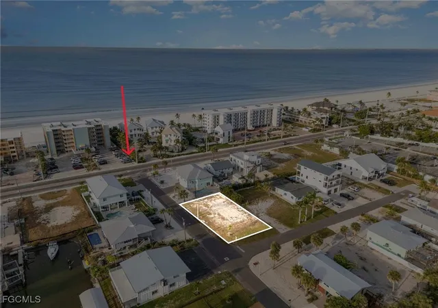 Photo 2 of Sale Pending at 311 Bayland Rd, Fort Myers Beach, FL 33931 | MLS# 2025019921 | Listing updated on 2026-09-12