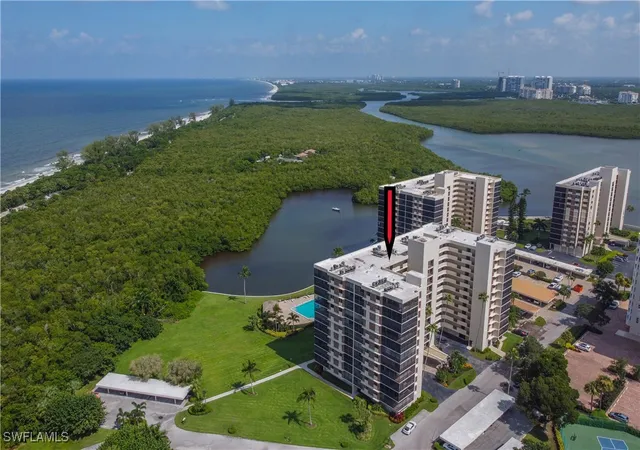 Listing Photo 2 - Condo for sale in building located at 11 Bluebill Ave, Naples, FL 34108 - Unit #404
