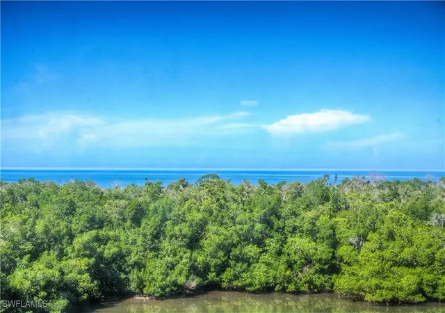 Listing Photo 5 - Condo for sale in building located at 11 Bluebill Ave, Naples, FL 34108 - Unit #404