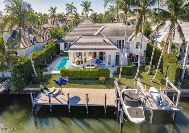 Photo 1 of Single family home for sale at 1935 7th Street S, Naples, FL 34102 | MLS# 225080095 | Listing updated on 2026-09-13