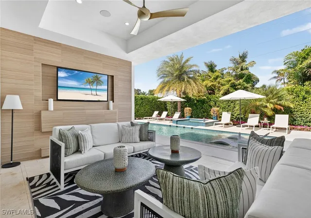 Photo 3 of Single family home for sale at 405 7th Avenue N, Naples, FL 34102 | MLS# 225077814 | Listing updated on 2026-09-07