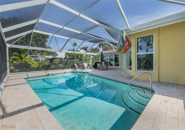 Photo 1 of Single family home for sale at 1264 Par View Dr, Sanibel, FL 33957 | MLS# 2025021067 | Listing updated on 2026-09-18