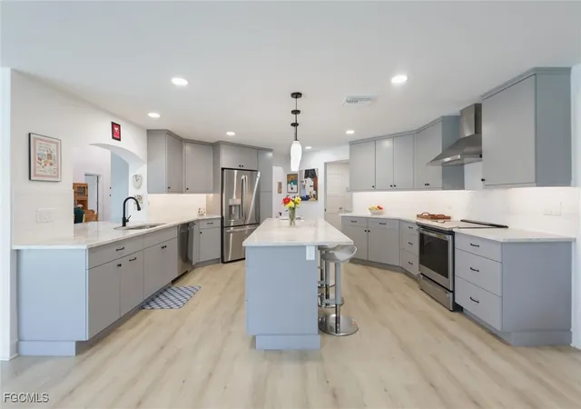 Photo 3 of Single family home for sale at 1264 Par View Dr, Sanibel, FL 33957 | MLS# 2025021067 | Listing updated on 2026-09-18
