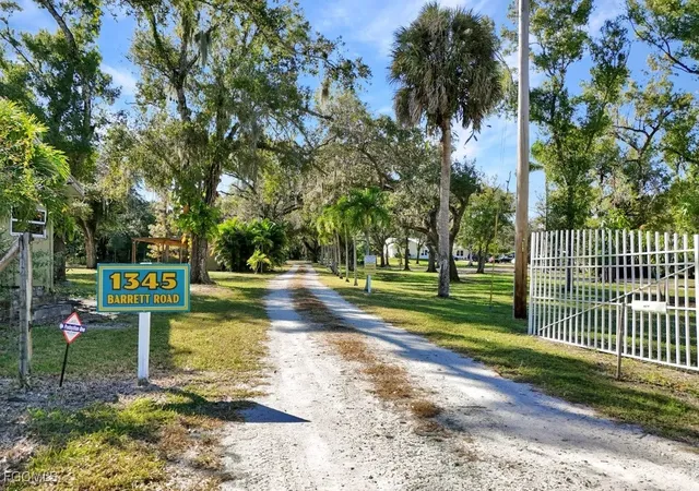 Photo 2 of Single family home for sale at 14630 Smokey Holw Ln, North Fort Myers, FL 33903 | MLS# 2025021181 | Listing updated on 2026-09-23