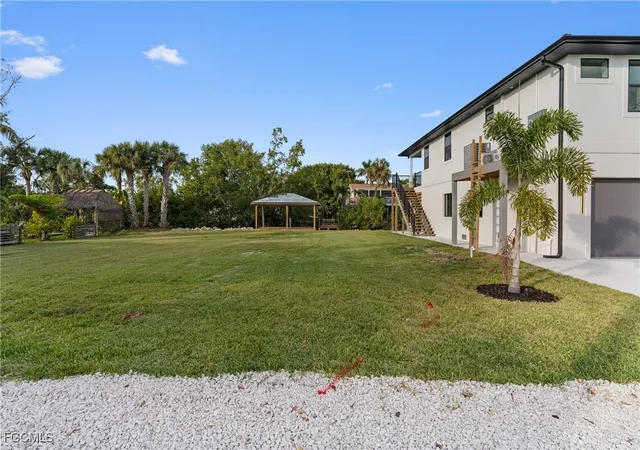 Photo 3 of Single family home for sale at 18190 Pioneer Rd, Fort Myers, FL 33908 | MLS# 2025021725 | Listing updated on 2026-09-13