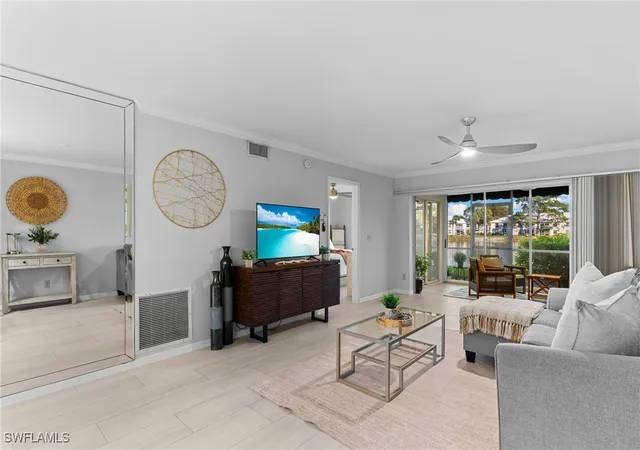 Listing Photo 4 - Condo for sale in building located at 816 Gulf Pavilion Dr, Naples, FL 34108 - Unit #102