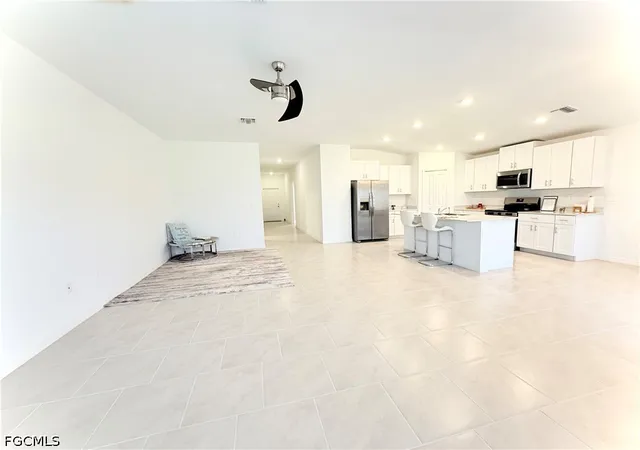 Photo 2 of Single family home for sale at 4110 Etna Ct, North Fort Myers, FL 33917 | MLS# 2025021890 | Listing updated on 2026-10-02