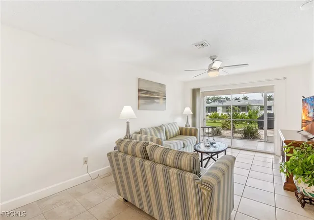 Listing Photo 4 - Condo for sale in building located at 309 Cape Coral Pkwy W, Cape Coral, FL 33914 - Unit #206