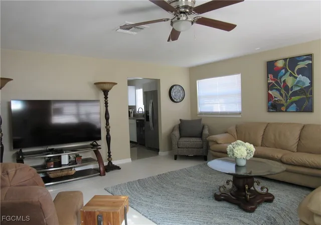 Listing Photo 4 - Condo for sale in building located at 17226/17228 Whitewater Ct, Fort Myers Beach, FL 33931