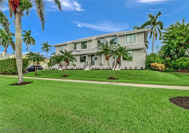 Photo 2 of Townhouse for sale at 605 8th Avenue S #605, Naples, FL 34102 | MLS# 225081350 | Listing updated on 2026-09-16
