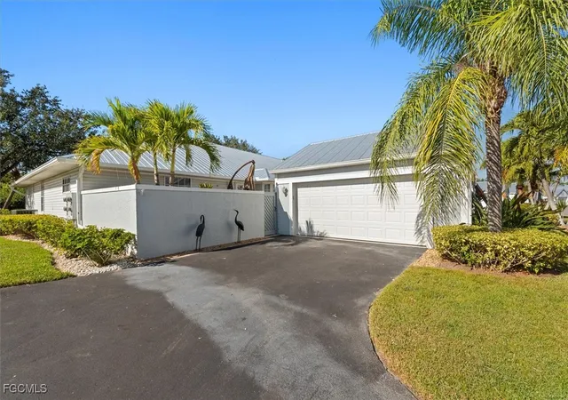 Photo 3 of Townhouse for sale at 15371 River Vista Dr #801, North Fort Myers, FL 33917 | MLS# 2025022347 | Listing updated on 2026-09-01