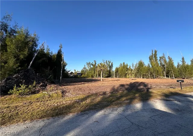 Photo 1 of Land for sale at 3504 Mango St, Saint James City, FL 33956 | MLS# 2025022459 | Listing updated on 2026-09-09