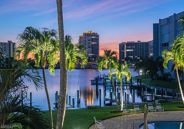 Photo 3 of Condo for sale at 400 Park Shore Dr #102, Naples, FL 34103 | MLS# 225081626 | Listing updated on 2026-10-03