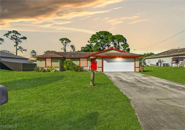 Photo 1 of Single family home for sale at 2802 2nd St Sw, Lehigh Acres, FL 33976 | MLS# 2025022650 | Listing updated on 2026-09-14