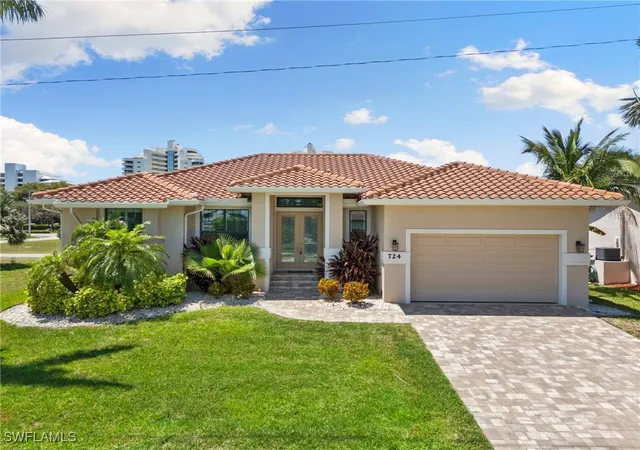 Photo 2 of Single family home for sale at 724 Seagrape Dr, Marco Island, FL 34145 | MLS# 225081691 | Listing updated on 2026-10-02