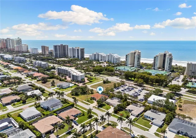 Photo 3 of Single family home for sale at 724 Seagrape Dr, Marco Island, FL 34145 | MLS# 225081691 | Listing updated on 2026-10-02