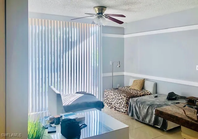 Listing Photo 3 - Condo for sale in building located at 1185 Wildwood Lakes Blvd, Naples, FL 34104 - Unit #101