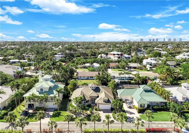 Photo 3 of Single family home for sale at 27160 Flamingo Dr, Bonita Springs, FL 34135 | MLS# 225081994 | Listing updated on 2026-09-16