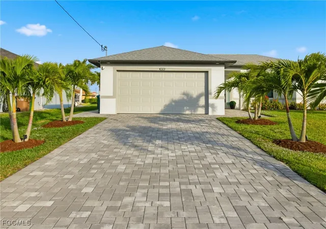 Photo 4 of Single family home for sale at 2233 SW 17th Place, Cape Coral, FL 33991 | MLS# 2025023125 | Listing updated on 2026-09-12
