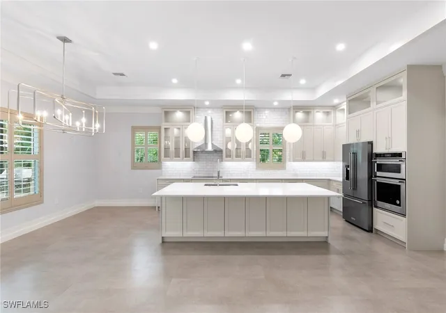 Photo 4 of Single family home for sale at 1086 Michigan Ave, Naples, FL 34103 | MLS# 225081374 | Listing updated on 2026-09-09
