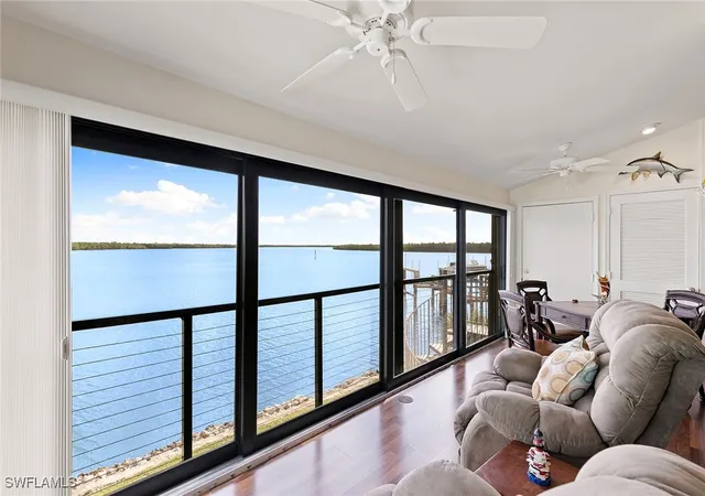 Listing Photo 4 - Condo for sale in building located at 611 Palm Ave, Goodland, FL 34140 - Unit #H36