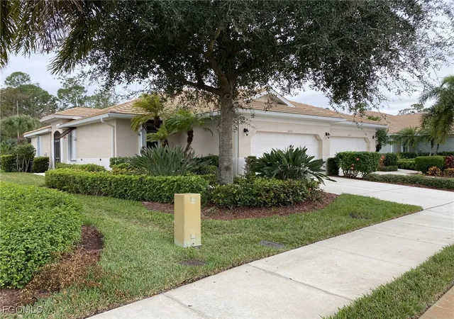 Photo 1 of Sale Pending at 10726 Cetrella Dr, Fort Myers, FL 33913 | MLS# 2025024415 | Listing updated on 2026-09-16