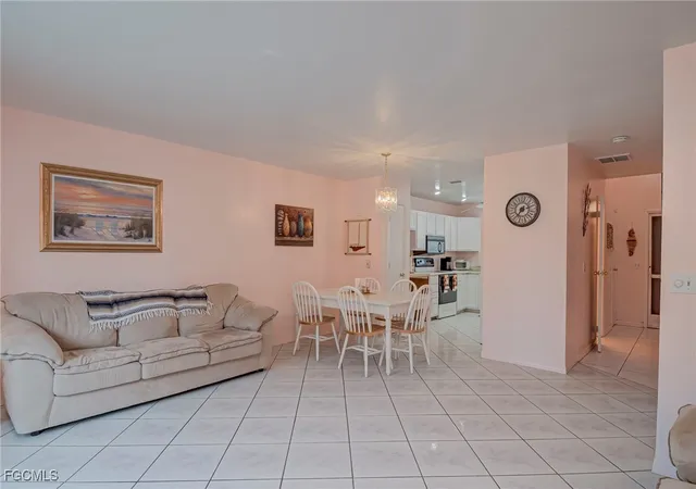Listing Photo 4 - Condo for sale in building located at 1005 Sw 48Th Ter, Cape Coral, FL 33914 - Unit #2