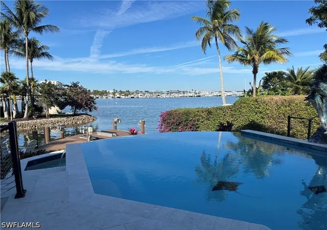 Photo 1 of Single family home for sale at 793 17th Avenue S, Naples, FL 34102 | MLS# 225083441 | Listing updated on 2026-09-16
