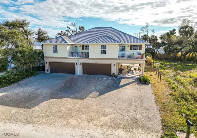 Photo 2 of Sale Pending at 842 South St, Fort Myers Beach, FL 33931 | MLS# 2025025290 | Listing updated on 2026-09-01