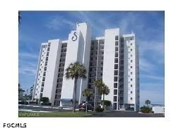 Photo 3 of Condo for sale at 6400 Estero Blvd #1000, Fort Myers Beach, FL 33931 | MLS# 2025026381 | Listing updated on 2026-10-03