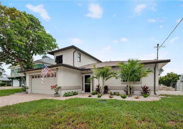Photo 2 of Single family home for sale at 190 Tahiti Cir, Naples, FL 34113 | MLS# 225085161 | Listing updated on 2026-09-10