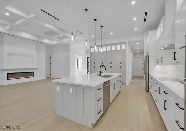 Photo 4 of Single family home for sale at 1109 15th Street SW, Naples, FL 34117 | MLS# 226000243 | Listing updated on 2026-09-15