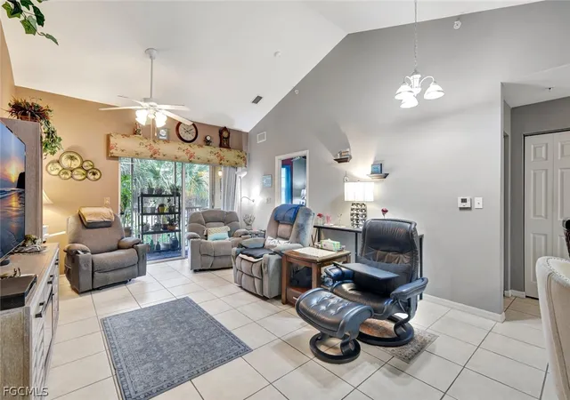 Listing Photo 4 - Condo for sale in building located at 950 Hancock Creek S Blvd, Cape Coral, FL 33909 - Unit #524
