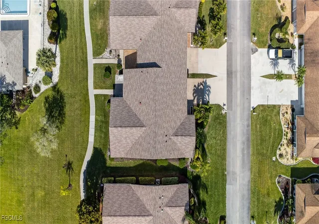 Photo 3 of Townhouse for sale at 5679 Balkan Ct, Fort Myers, FL 33919 | MLS# 2026000588 | Listing updated on 2026-10-04