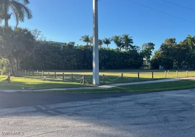 Photo 2 of Land for sale at 680 Park St, Naples, FL 34102 | MLS# 226000909 | Listing updated on 2026-09-05