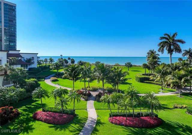 Listing Photo 4 - Condo for sale in building located at 4751 Gulf Shore Blvd N, Naples, FL 34103 - Unit #904