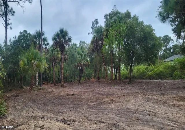 Photo 1 of Land for sale at 315 Ivanhoe Ave Banyan Village, Labelle, FL 33935 | MLS# 225080637 | Listing updated on 2026-09-08