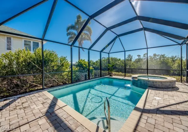 Photo 4 of Single family home for sale at 4041 Galt Is Ave, St James City, FL 33956 | MLS# 2026002211 | Listing updated on 2026-10-20
