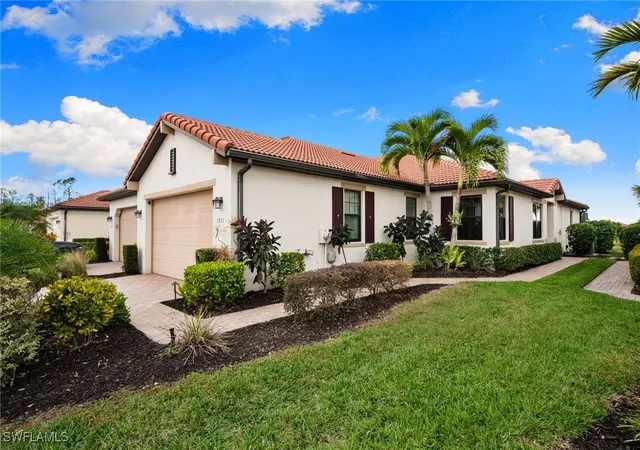 Photo 2 of Townhouse for sale at 1511 Oceania Dr S, Naples, FL 34113 | MLS# 226001394 | Listing updated on 2026-09-15