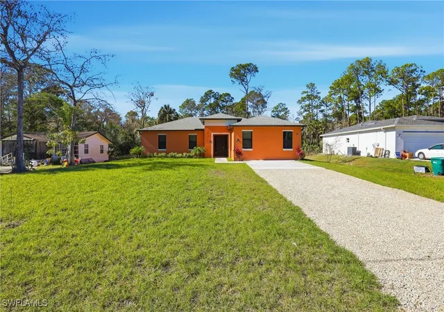 Photo 3 of Single family home for sale at 2167 Della Dr, Naples, FL 34117 | MLS# 226002359 | Listing updated on 2026-09-05