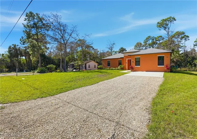 Photo 4 of Single family home for sale at 2167 Della Dr, Naples, FL 34117 | MLS# 226002359 | Listing updated on 2026-09-05