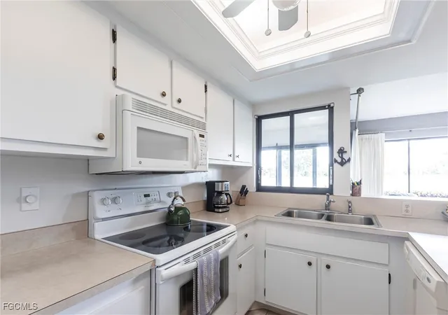 Photo 4 of Condo for sale at 5665 Trailwinds Dr #615, Fort Myers, FL 33907 | MLS# 2026003376 | Listing updated on 2026-09-05