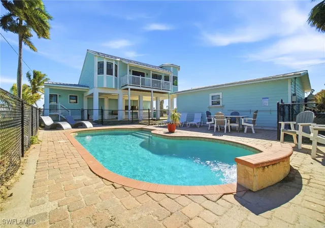 Photo 2 of Single family home for sale at 407 Copeland Ave N, Everglades City, FL 34139 | MLS# 226002202 | Listing updated on 2026-09-07
