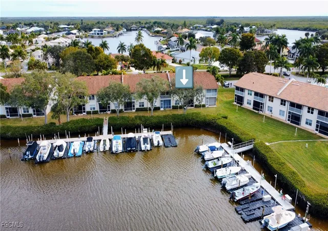 Listing Photo 5 - Condo for sale in building located at 230 Newport Dr, Naples, FL 34114 - Unit #602