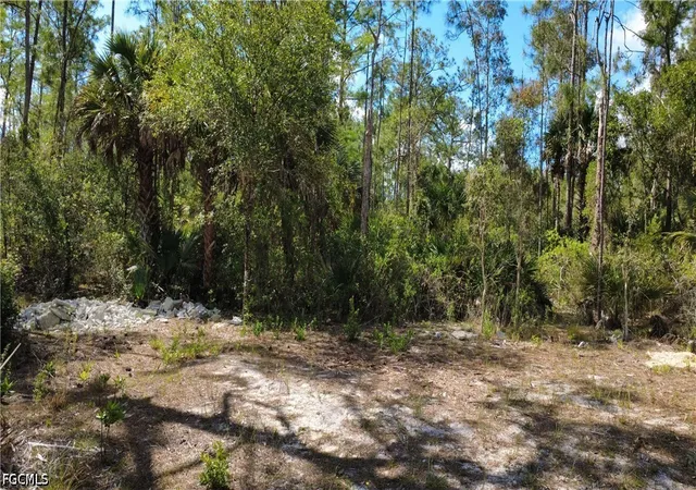 Photo 1 of Sale Pending at 267 Woodburn Dr, Lehigh Acres, FL 33972 | MLS# 2026004170 | Listing updated on 2026-10-22