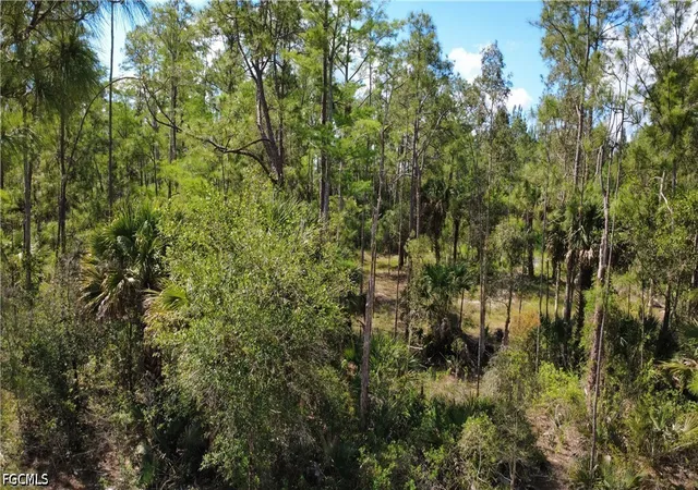 Photo 3 of Sale Pending at 267 Woodburn Dr, Lehigh Acres, FL 33972 | MLS# 2026004170 | Listing updated on 2026-10-22