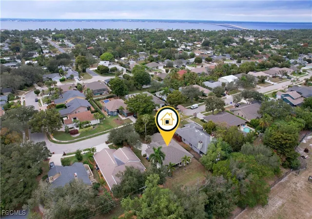 Photo 3 of Sale Pending at 1580 Argyle Dr, Fort Myers, FL 33919 | MLS# 2026004187 | Listing updated on 2026-09-11