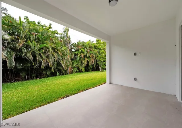 Photo 4 of Sale Pending at 2548 Linda Dr, Naples, FL 34112 | MLS# 226003930 | Listing updated on 2026-09-12