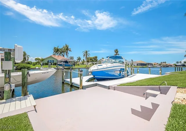 Photo 2 of Sale Pending at 14871 Canaan Dr, Fort Myers, FL 33908 | MLS# 2026004420 | Listing updated on 2026-09-23