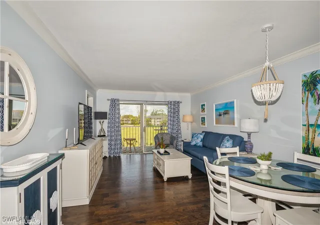 Listing Photo 4 - Condo for sale in building located at 190 Turtle Lake Ct, Naples, FL 34105 - Unit #311